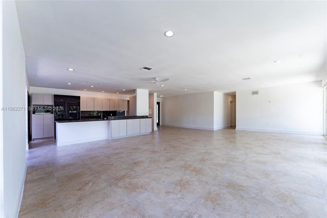 636 Hibiscus Dr 0, Hallandale Beach, FL 33009