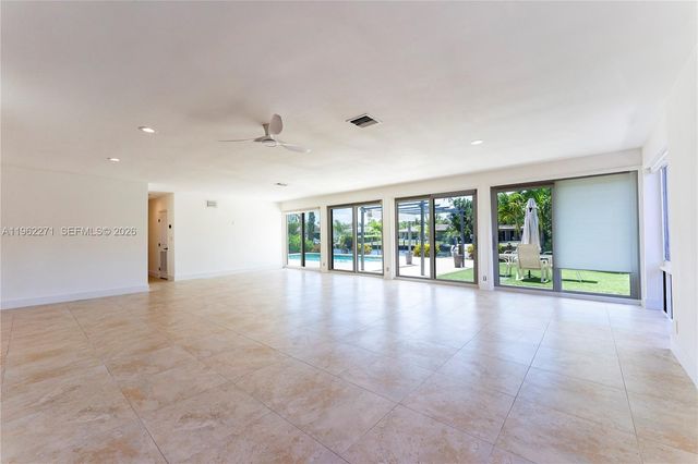636 Hibiscus Dr 0, Hallandale Beach, FL 33009