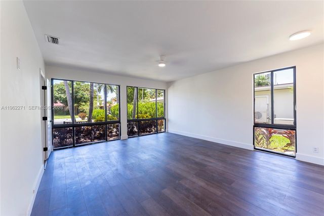 636 Hibiscus Dr 0, Hallandale Beach, FL 33009