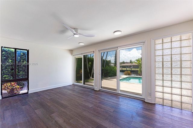 636 Hibiscus Dr 0, Hallandale Beach, FL 33009