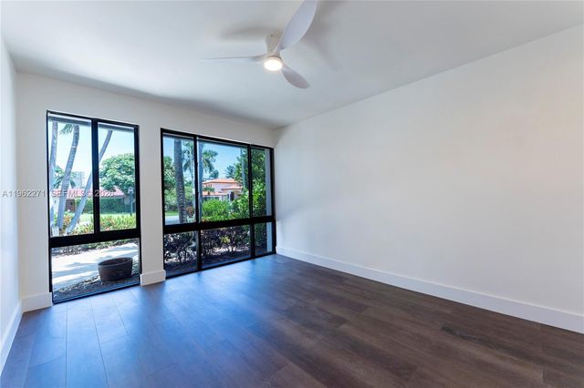 636 Hibiscus Dr 0, Hallandale Beach, FL 33009