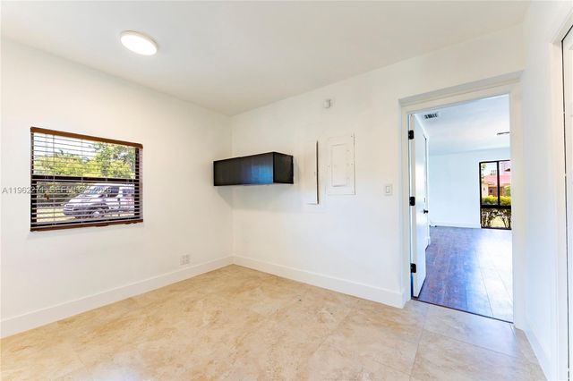 636 Hibiscus Dr 0, Hallandale Beach, FL 33009