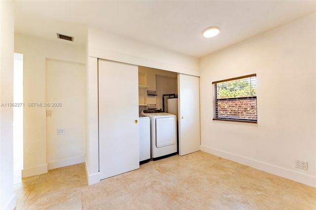 636 Hibiscus Dr 0, Hallandale Beach, FL 33009