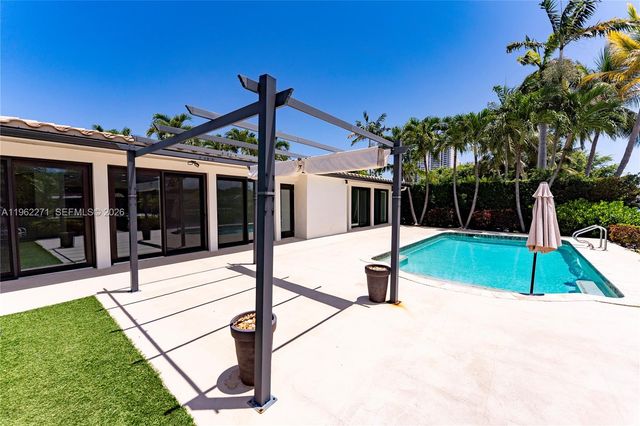 636 Hibiscus Dr 0, Hallandale Beach, FL 33009