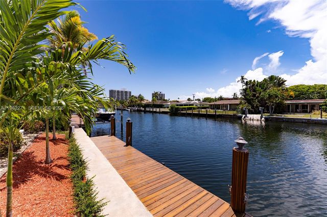 636 Hibiscus Dr 0, Hallandale Beach, FL 33009