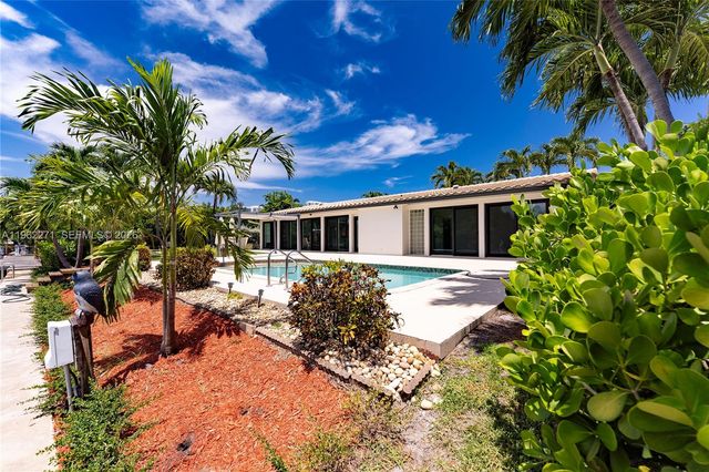 636 Hibiscus Dr 0, Hallandale Beach, FL 33009