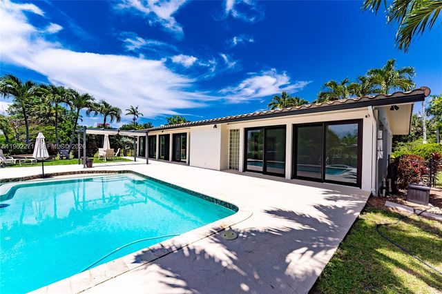 636 Hibiscus Dr 0, Hallandale Beach, FL 33009