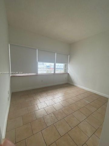 18061 Biscayne Boulevard PH02, Aventura, FL 33160