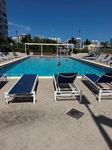 18061 Biscayne Boulevard PH02, Aventura, FL 33160