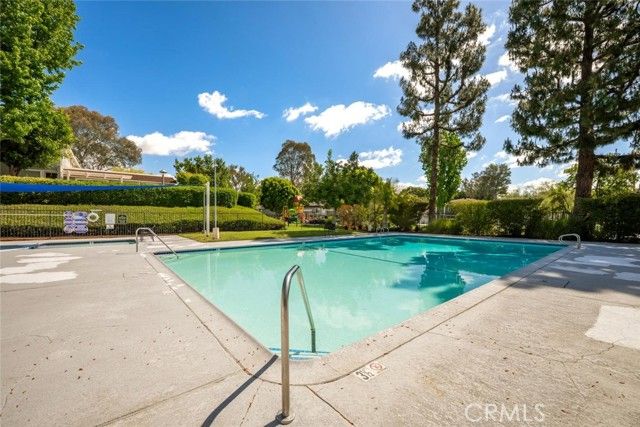 22994 Via Pimiento B3, Mission Viejo, CA 92691