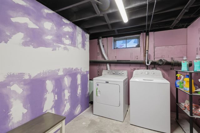 37 W Glenwood Street, Nashua, NH 03060