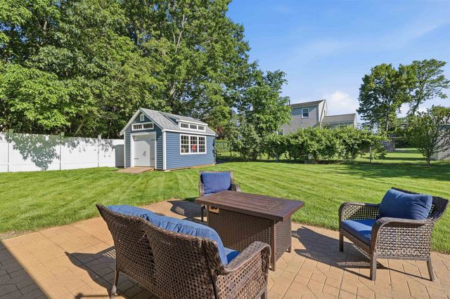 37 W Glenwood Street, Nashua, NH 03060