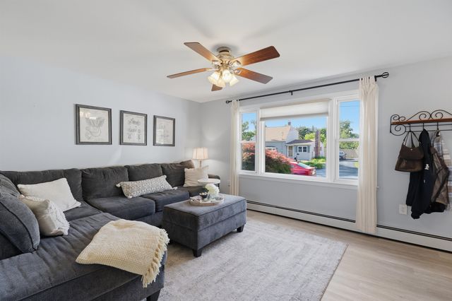 37 W Glenwood Street, Nashua, NH 03060
