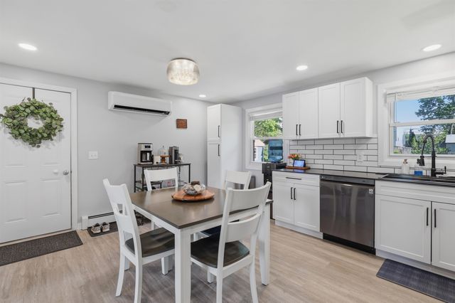 37 W Glenwood Street, Nashua, NH 03060