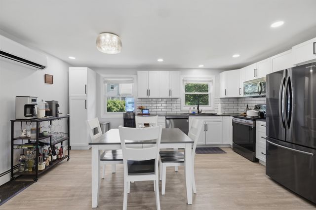 37 W Glenwood Street, Nashua, NH 03060