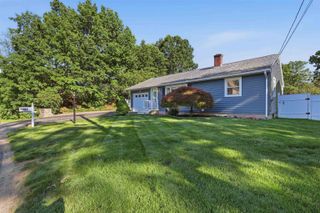 37 W Glenwood Street, Nashua, NH 03060