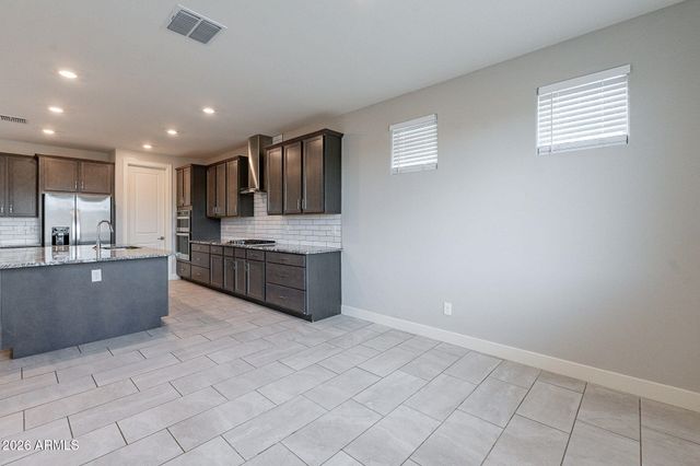 18378 W BROOKWOOD Drive, Goodyear, AZ 85338