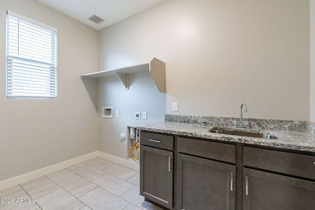 18378 W BROOKWOOD Drive, Goodyear, AZ 85338