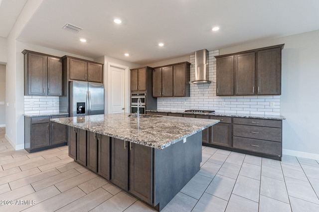 18378 W BROOKWOOD Drive, Goodyear, AZ 85338