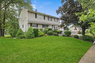 635 Connetquot Avenue, Islip Terrace, NY 11752