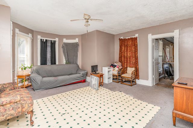 515 N Broadway Street, Joliet, IL 60435