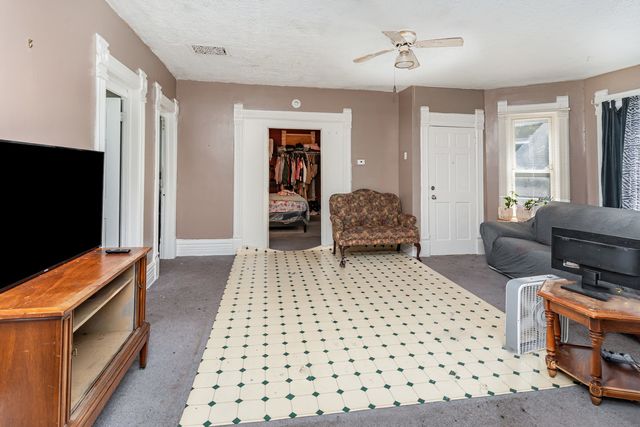 515 N Broadway Street, Joliet, IL 60435