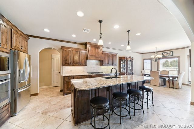 3398 E 426 Road, Oologah, OK 74053