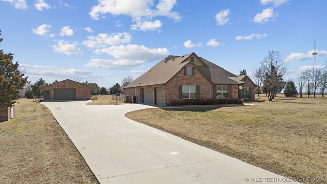 3398 E 426 Road, Oologah, OK 74053