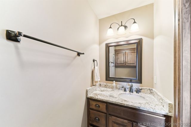 3398 E 426 Road, Oologah, OK 74053