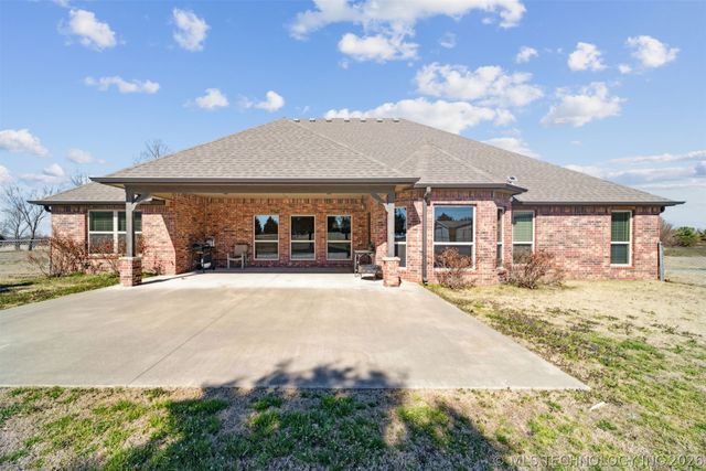 3398 E 426 Road, Oologah, OK 74053