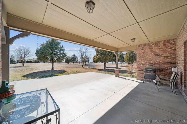 3398 E 426 Road, Oologah, OK 74053