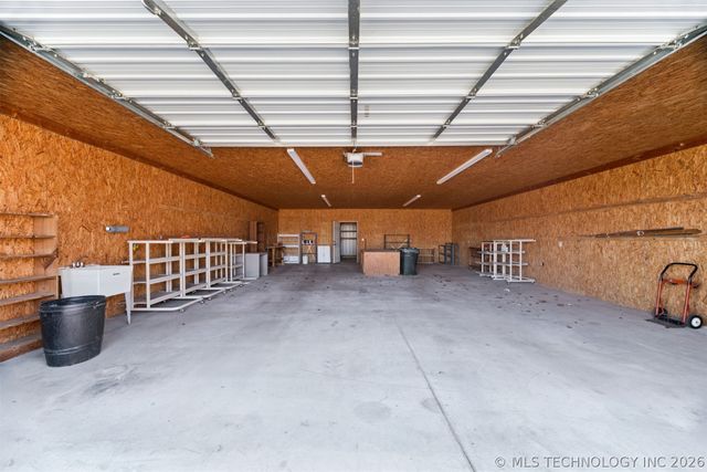 3398 E 426 Road, Oologah, OK 74053