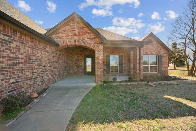 3398 E 426 Road, Oologah, OK 74053