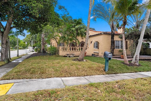 735 Colonial Road, West Palm Beach, FL 33405
