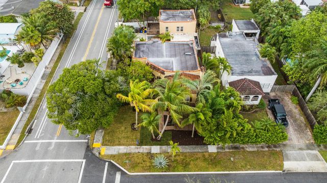 735 Colonial Road, West Palm Beach, FL 33405