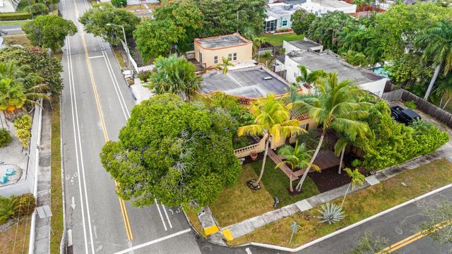 735 Colonial Road, West Palm Beach, FL 33405