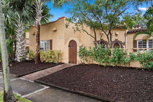 735 Colonial Road, West Palm Beach, FL 33405