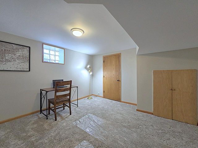 215 Randall PLACE, Elkhorn, WI 53121