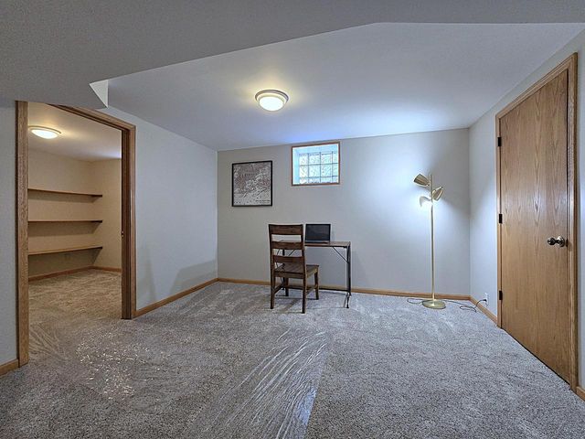 215 Randall PLACE, Elkhorn, WI 53121