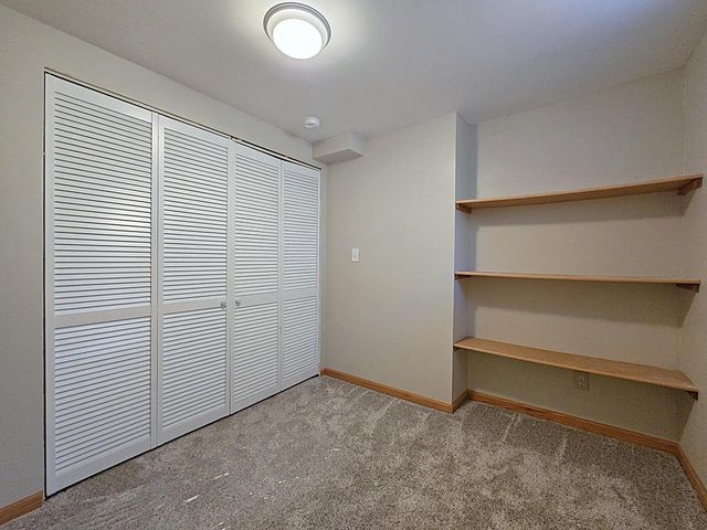 215 Randall PLACE, Elkhorn, WI 53121