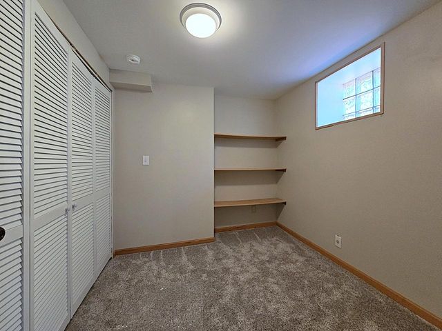 215 Randall PLACE, Elkhorn, WI 53121