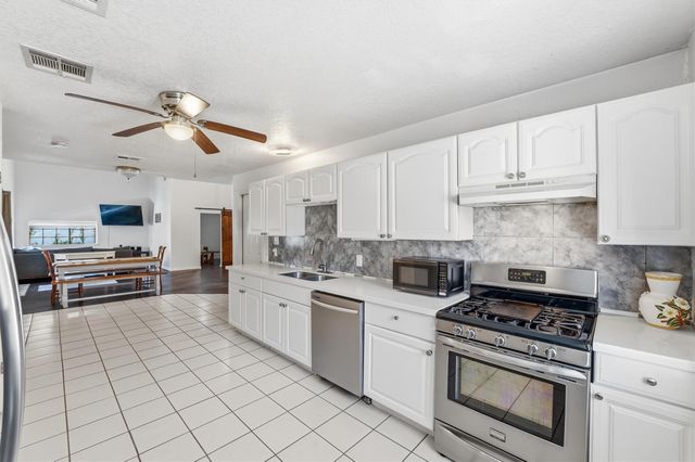 13392 Southshore Drive, Conroe, TX 77304