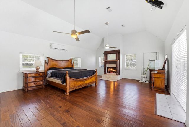 13392 Southshore Drive, Conroe, TX 77304