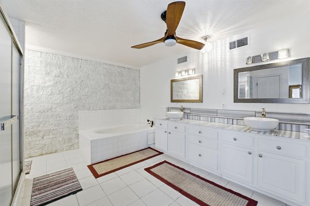 13392 Southshore Drive, Conroe, TX 77304