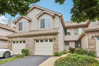 1553 N Saint Marks Place, Palatine, IL 60067