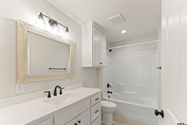 106 Hutto, Troup, TX 75789