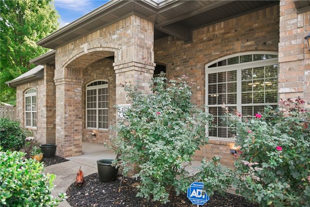4379 Carriage Crossing Lane, Springdale, AR 72762