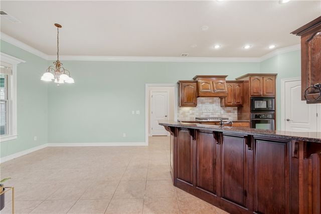 4379 Carriage Crossing Lane, Springdale, AR 72762