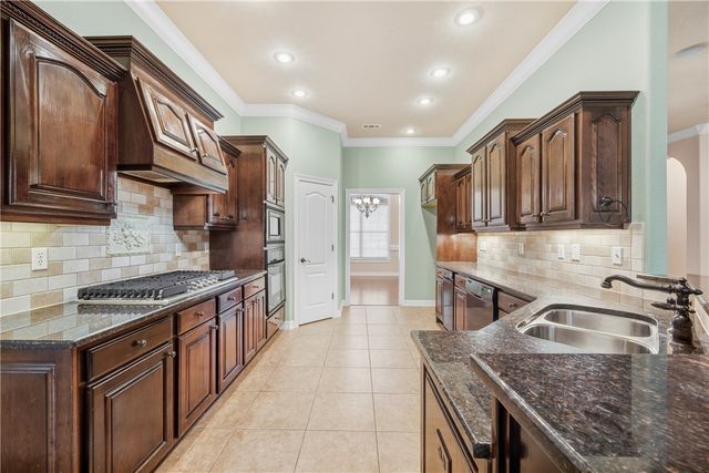 4379 Carriage Crossing Lane, Springdale, AR 72762