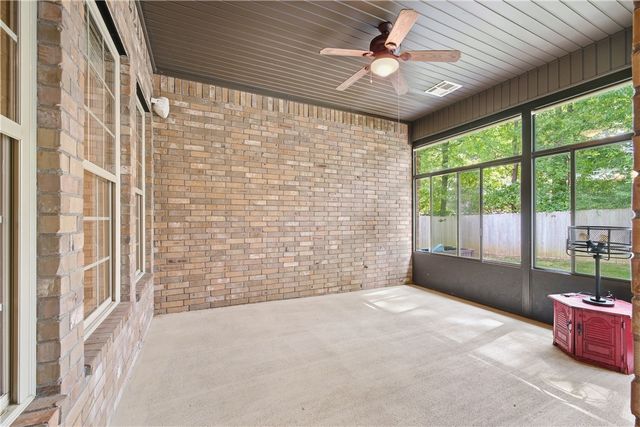 4379 Carriage Crossing Lane, Springdale, AR 72762